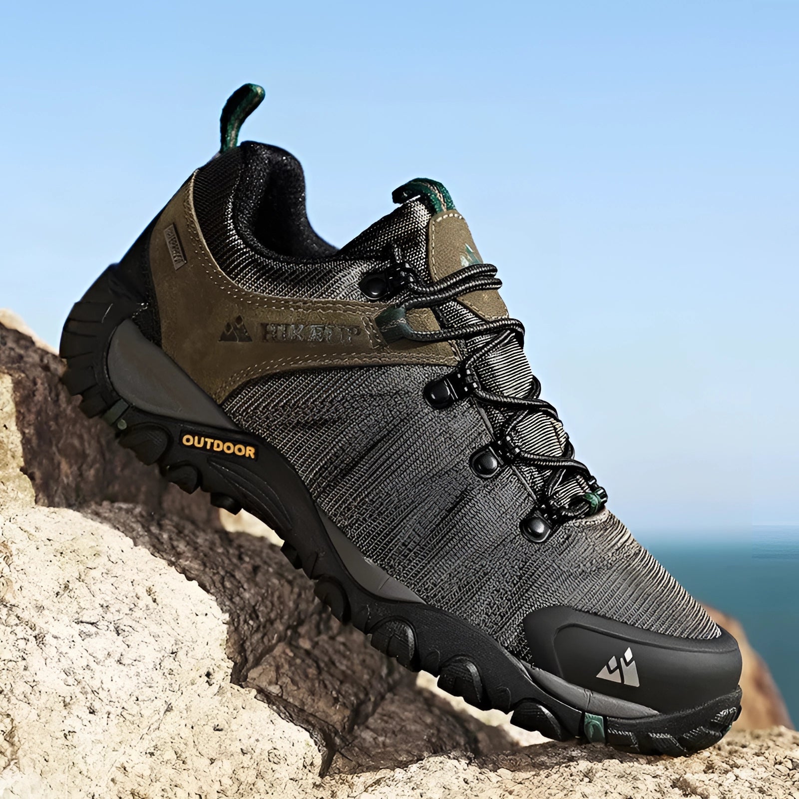 Light weight hiking shoes