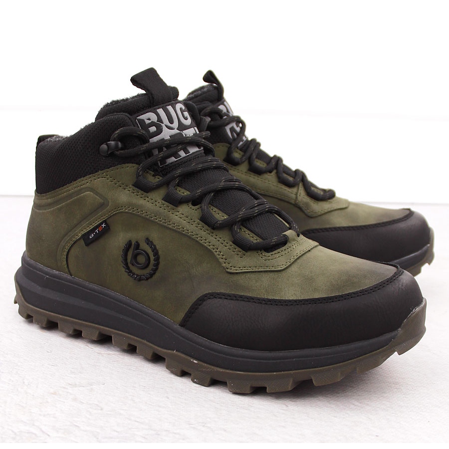 Insulated hiking boots