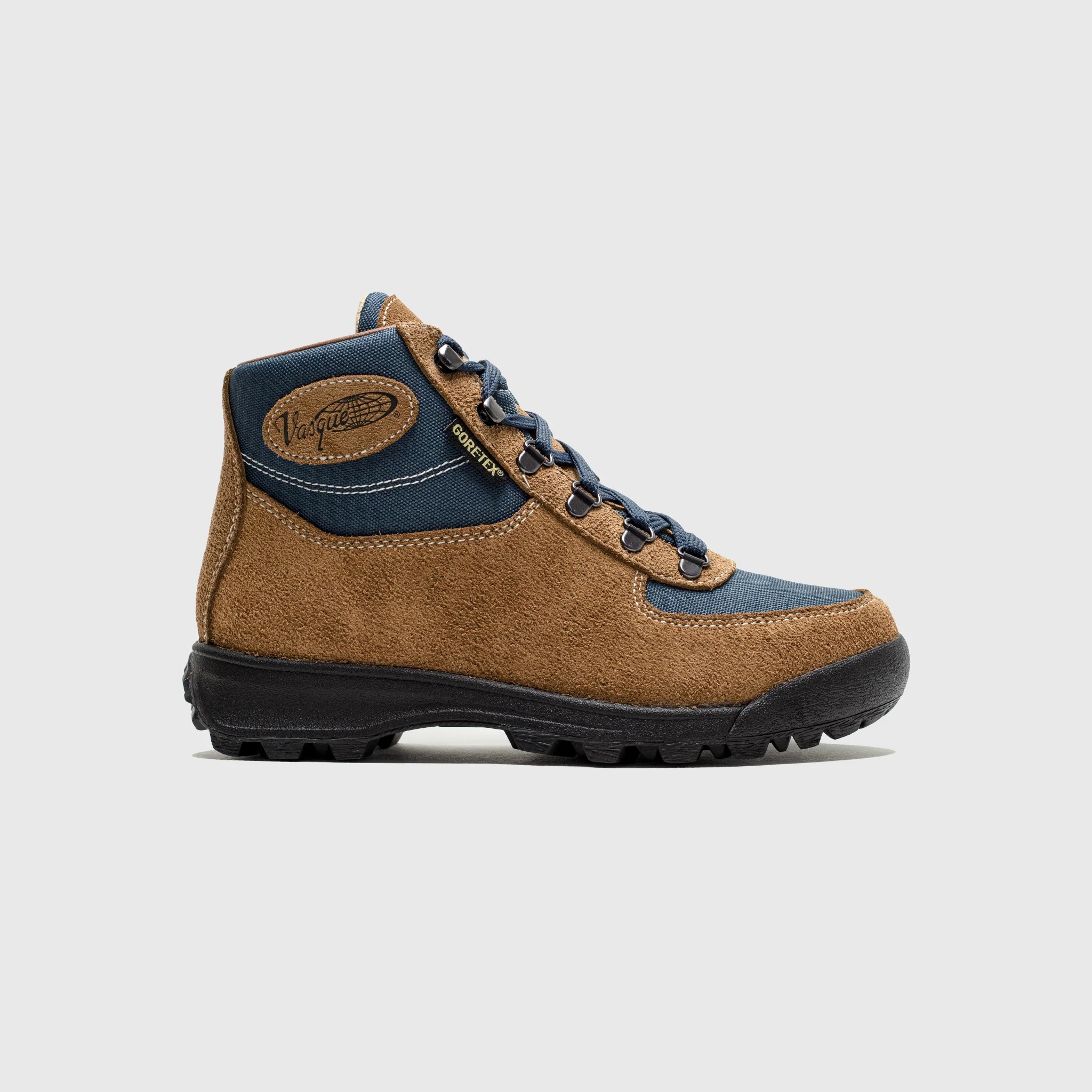 vasque hiking shoes