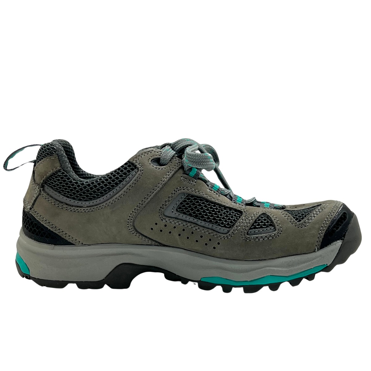 vasque hiking shoes